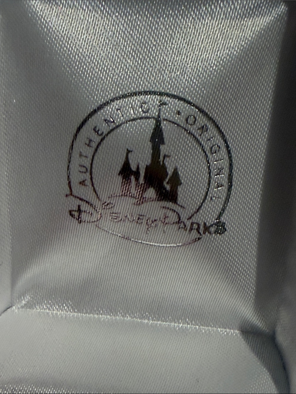 Disney Parks Authentic Original  Minnie Mouse Black,Red & White  Earrings NIB - Picture 3 of 6